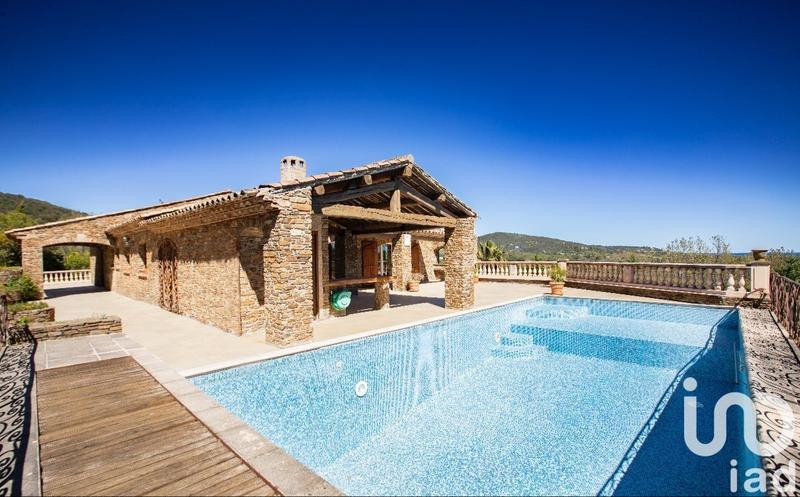 Maison - 497 m² - 15 pièces