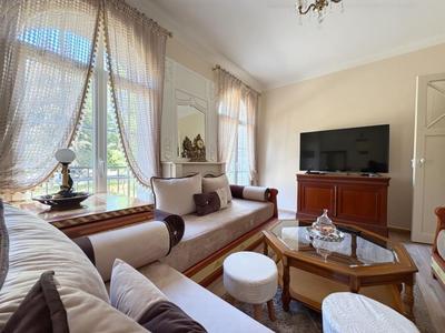 Appartement - 100 m² - 4 pièces