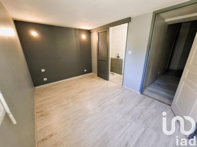 Maison - 203 m² - 9 pièces
