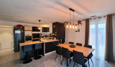 Maison - 87 m² - 4 pièces