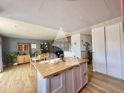 Maison - 87 m² - 5 pièces