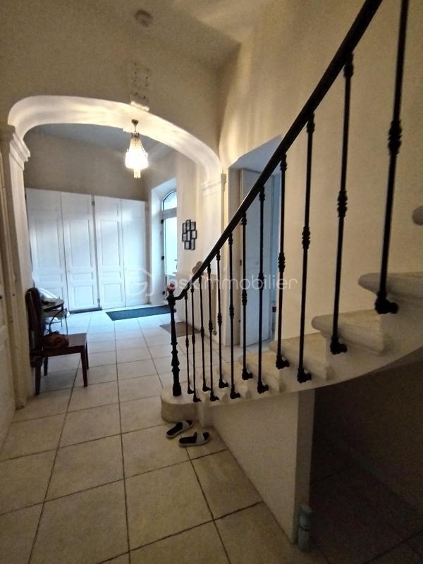 Maison de maîtres - 260 m² - 7 pièces