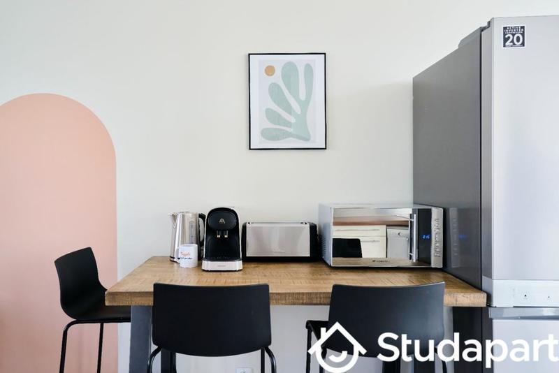 Chambre - 12 m² - 1 pièce