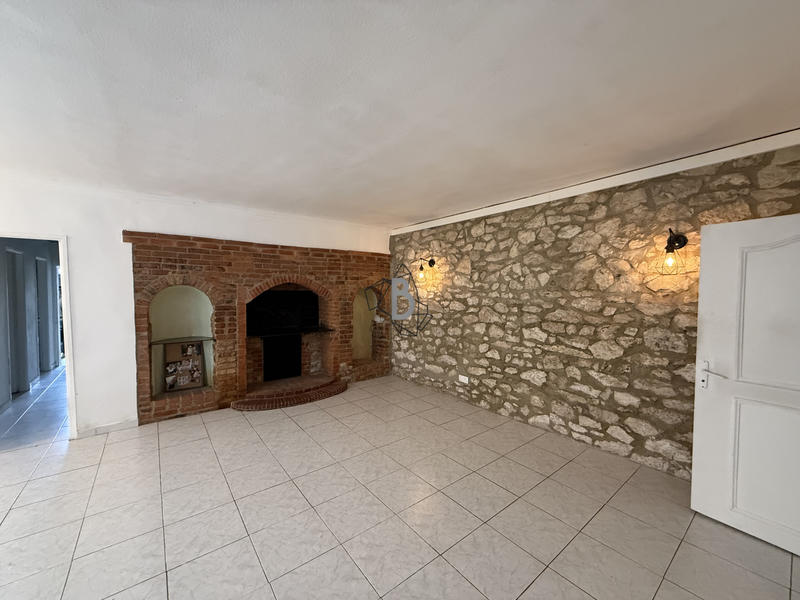 Maison de village - 248 m² - 10 pièces