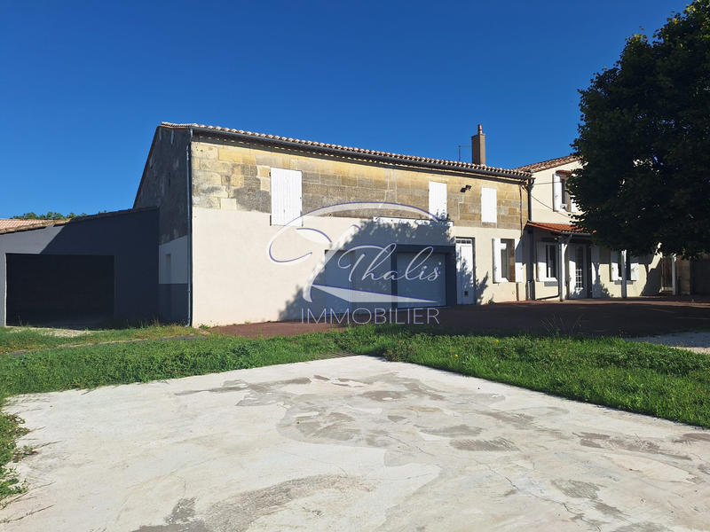 Maison ancienne - 201 m² - 7 pièces