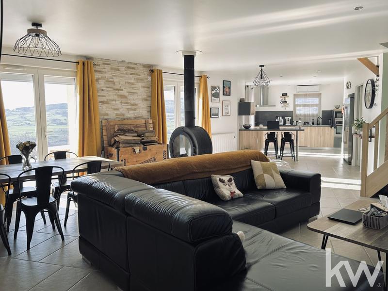 Maison - 136 m² - 5 pièces