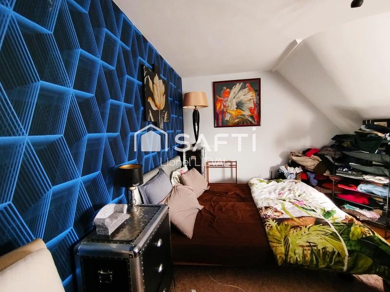 Maison - 220 m² - 9 pièces