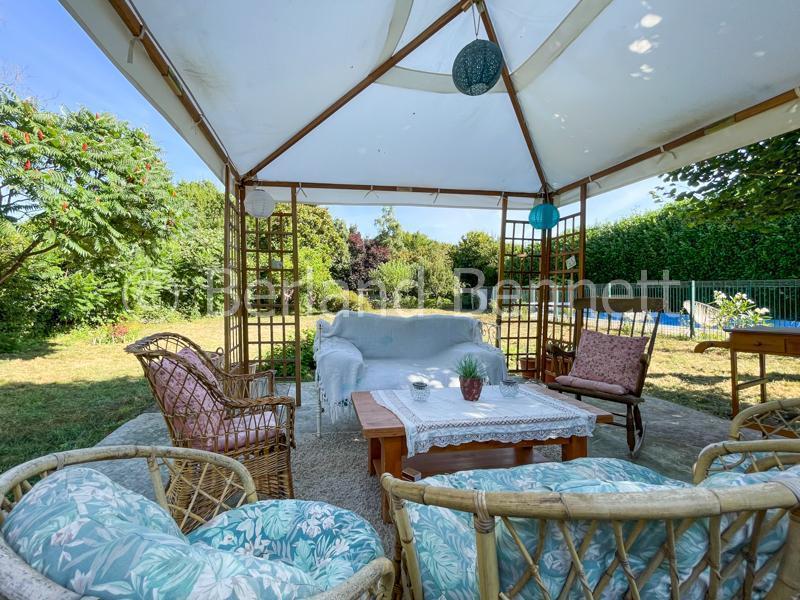 Maison en pierre - 211 m² - 8 pièces