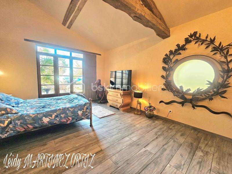 Maison en pierre - 215 m² - 7 pièces