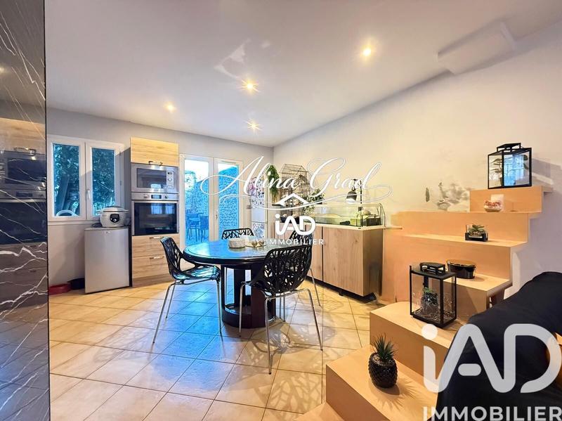 Appartement - 80 m² - 5 pièces