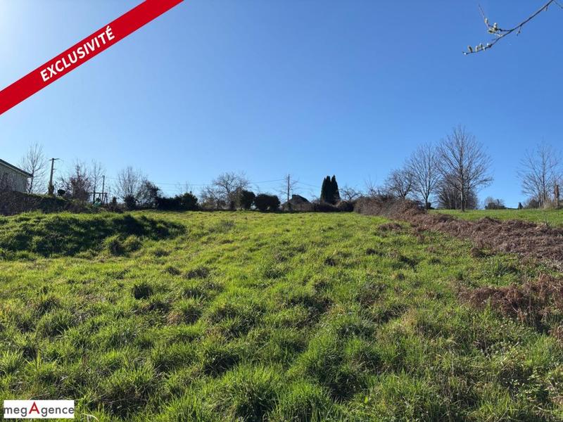 Terrain constructible - 1 349 m²