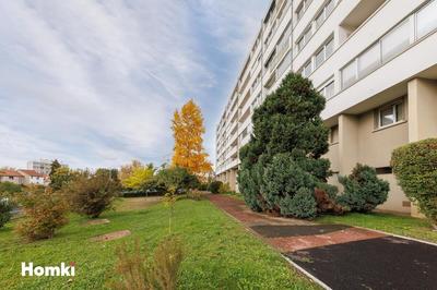 Appartement - 140 m² - 5 pièces