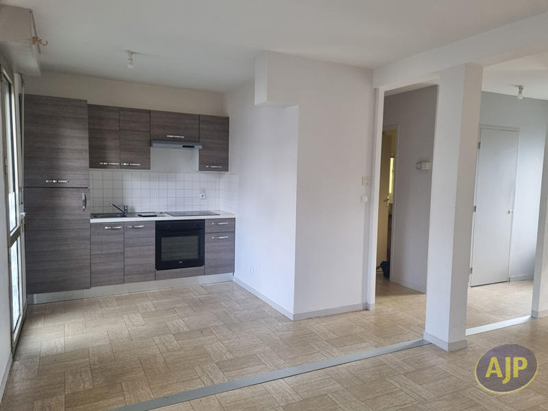 Appartement - 65 m² - 3 pièces