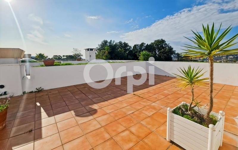 Appartement - 153 m² - 4 pièces