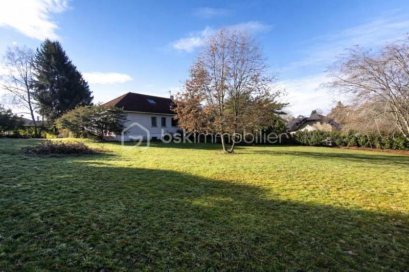 Maison - 205 m² - 6 pièces