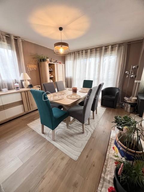 Appartement - 82 m² - 5 pièces