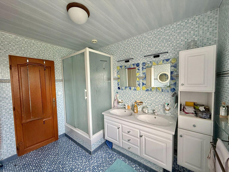 Maison - 95 m² - 5 pièces