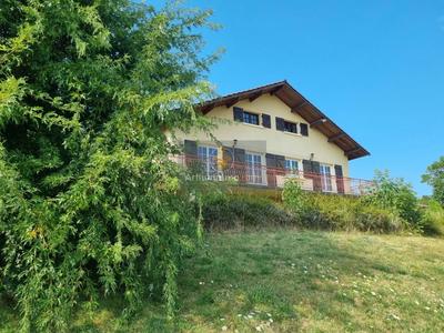 Maison - 122 m² - 6 pièces