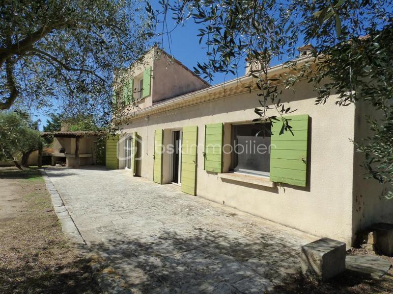 Maison traditionnelle - 85 m² - 4 pièces