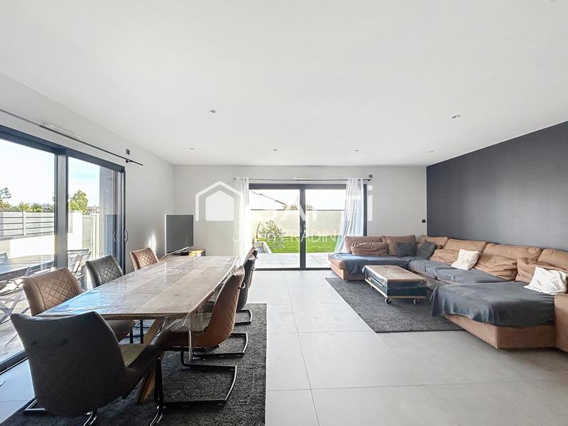 Maison - 160 m² - 6 pièces