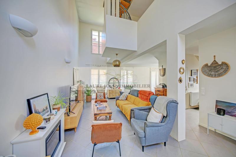 Maison contemporaine - 104 m² - 6 pièces