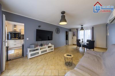 Maison traditionnelle - 100 m² - 5 pièces