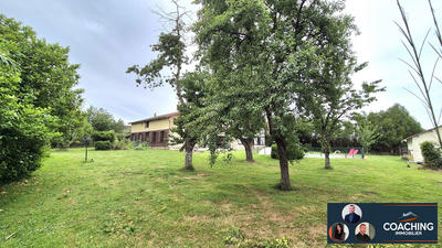 Maison - 300 m² - 12 pièces