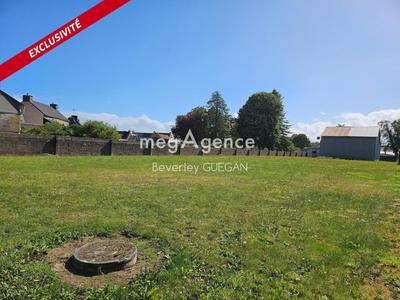 Terrain constructible - 1 809 m²