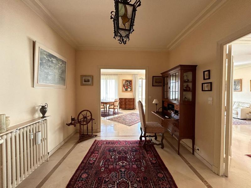 Appartement - 193 m² - 5 pièces