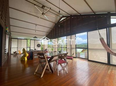 Maison - 164 m² - 6 pièces