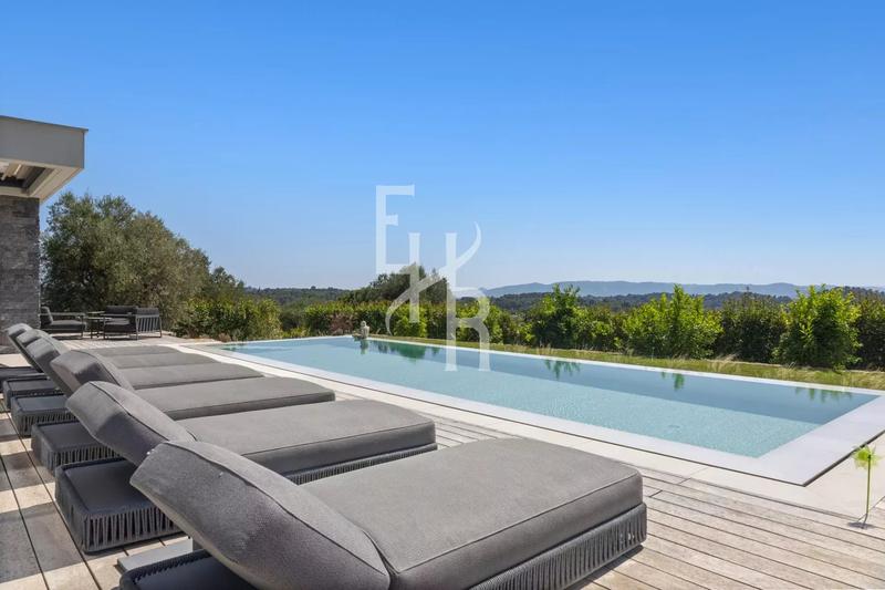 Villa - 420 m² - 8 pièces