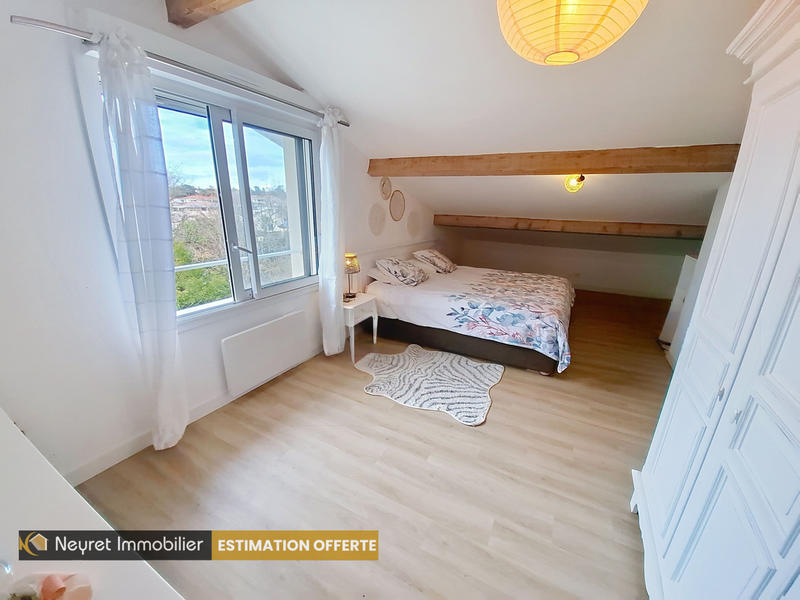 Maison - 257 m² - 8 pièces