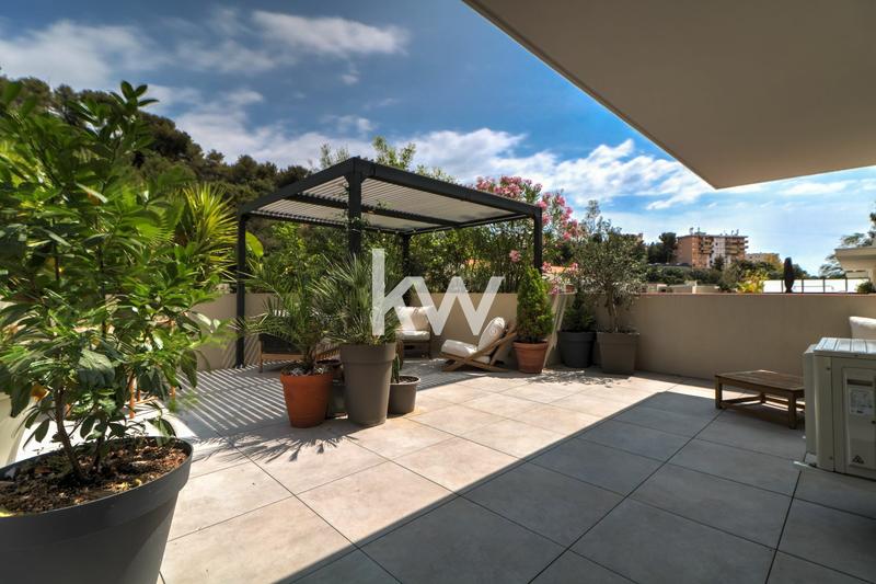 Appartement - 97 m² - 4 pièces