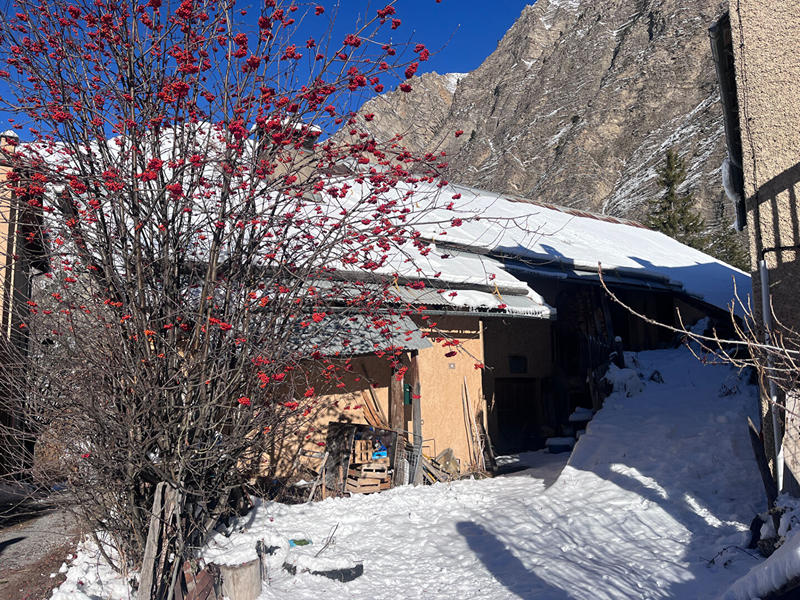 Maison - 370 m² - 6 pièces