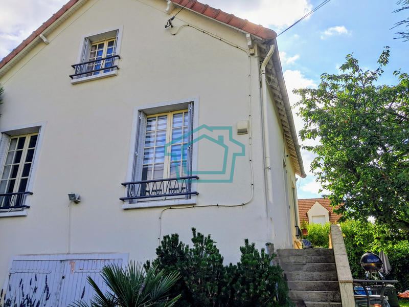 Maison - 105 m² - 5 pièces