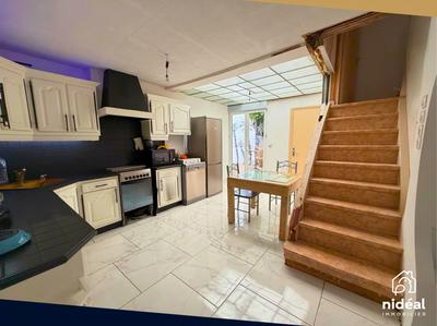 Maison - 80 m² - 6 pièces