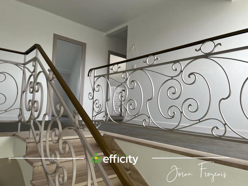 Maison - 180 m² - 10 pièces