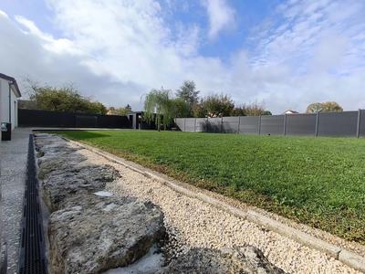 Pavillon - 100 m² - 5 pièces