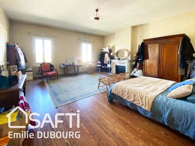 Maison - 180 m² - 4 pièces