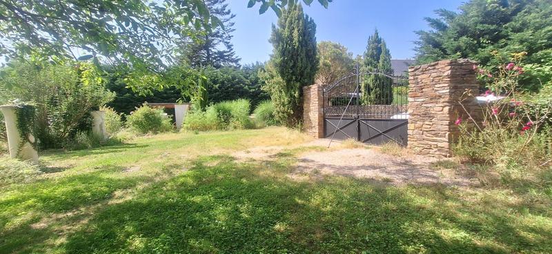 Maison - 230 m² - 8 pièces