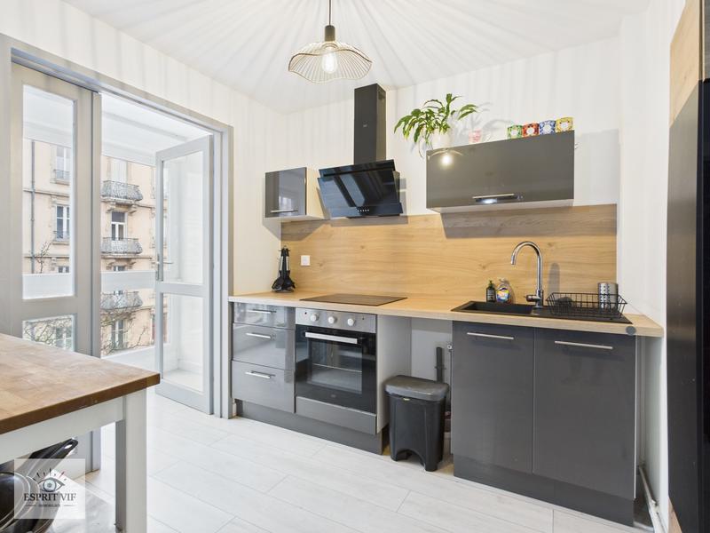 Appartement - 65 m² - 3 pièces