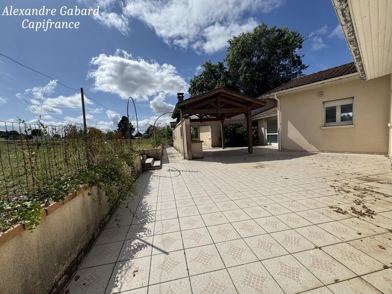 Maison - 206 m² - 9 pièces