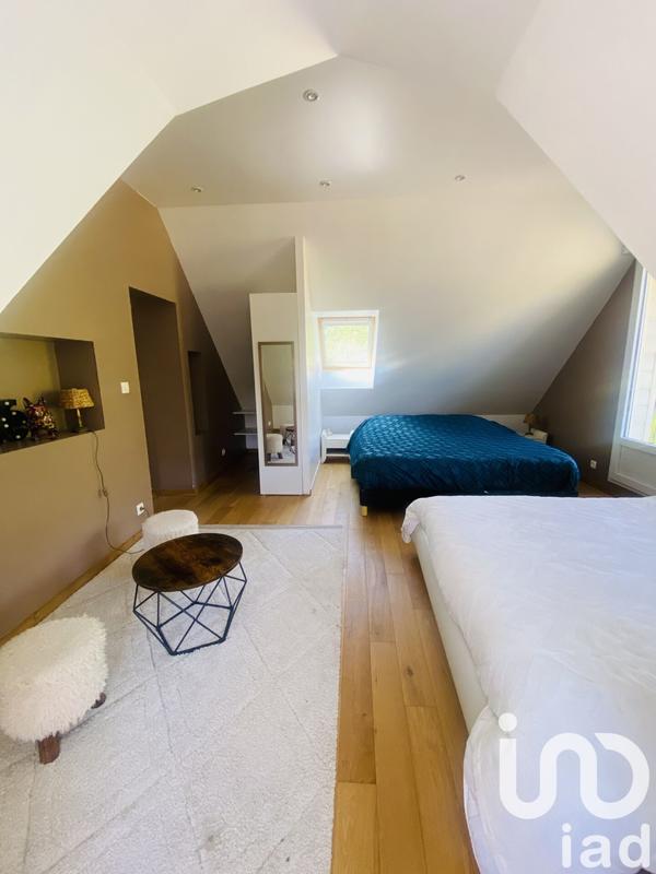 Maison - 400 m² - 8 pièces