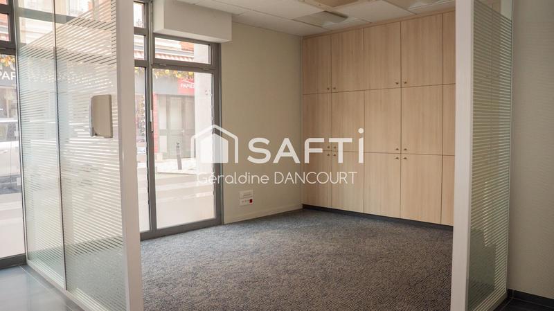 Local commercial - 129 m² - 5 pièces