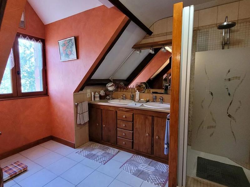 Maison traditionnelle - 136 m² - 5 pièces