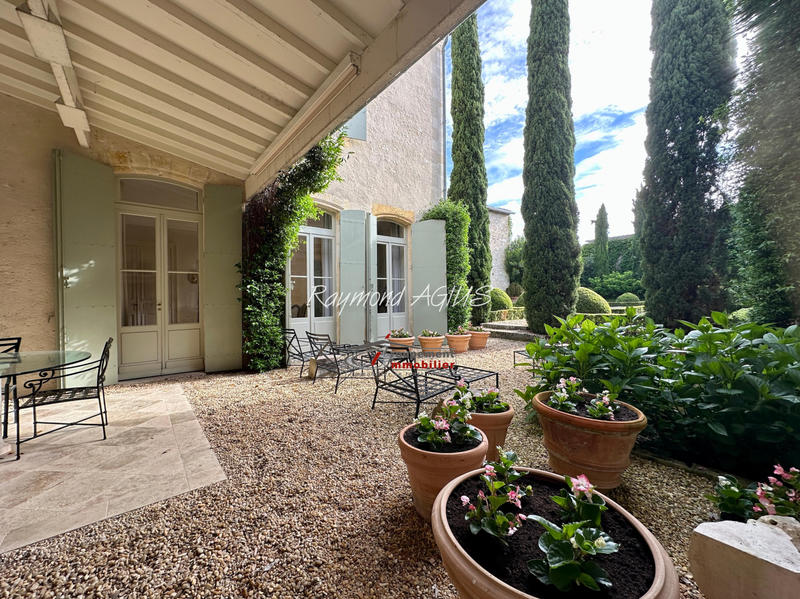 Maison de village - 430 m² - 12 pièces