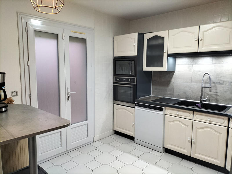 Maison - 185 m² - 7 pièces