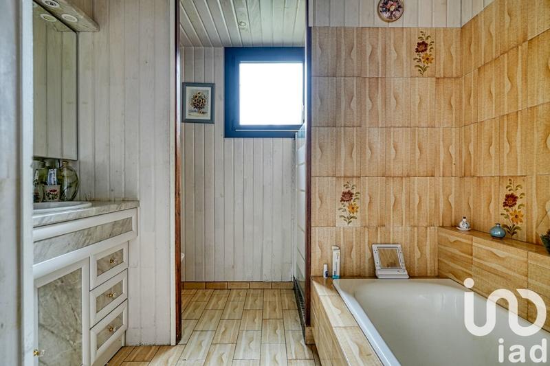 Maison - 93 m² - 5 pièces