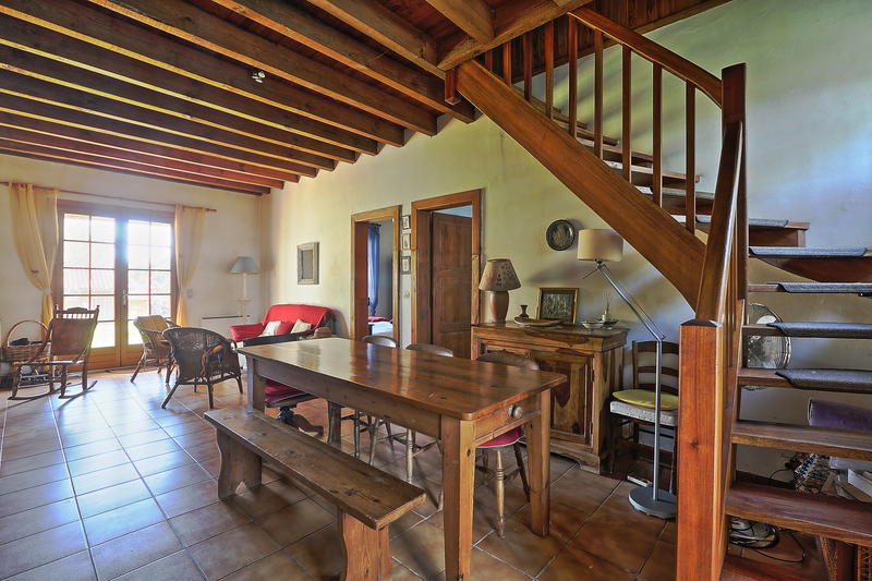 Propriété - 151 m² - 4 pièces