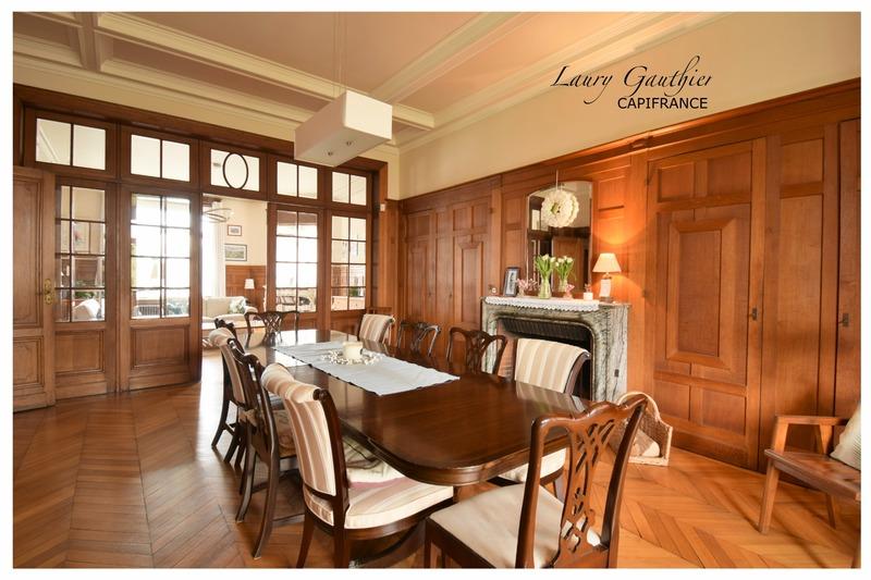 Maison bourgeoise - 435 m² - 15 pièces